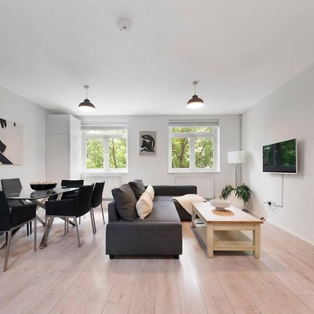 2 Bed Apartment- Finsbury Park Station B Londra Esterno foto