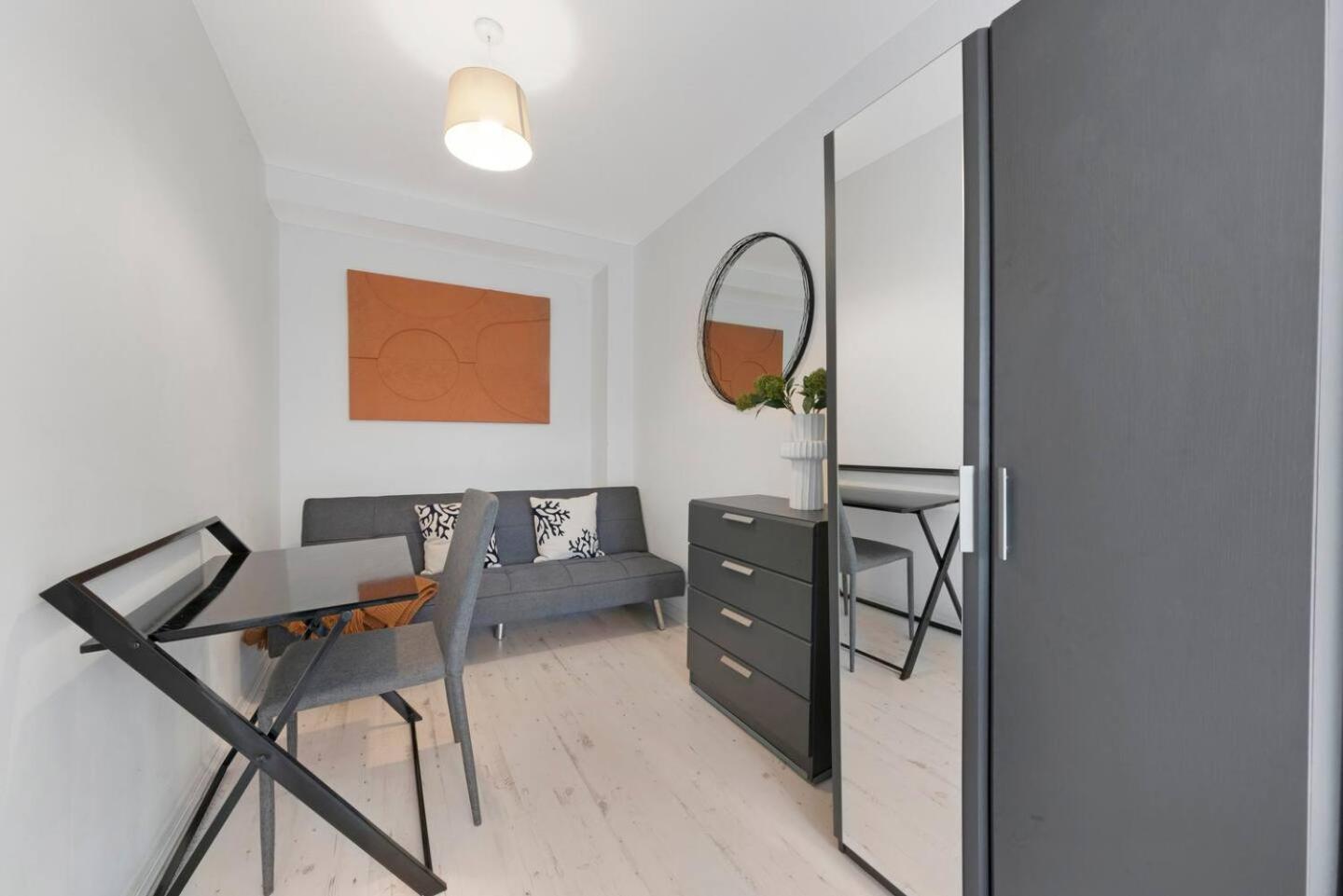 2 Bed Apartment- Finsbury Park Station B Londra Esterno foto